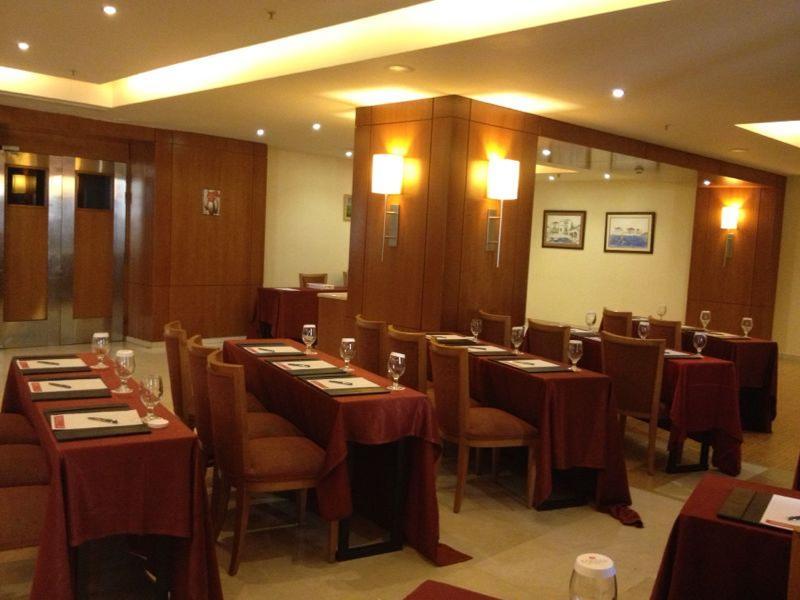 Hotel Ramada Plaza By Wyndham Raouche Beirut