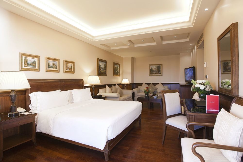 Ramada Plaza By Wyndham Raouche Hotel