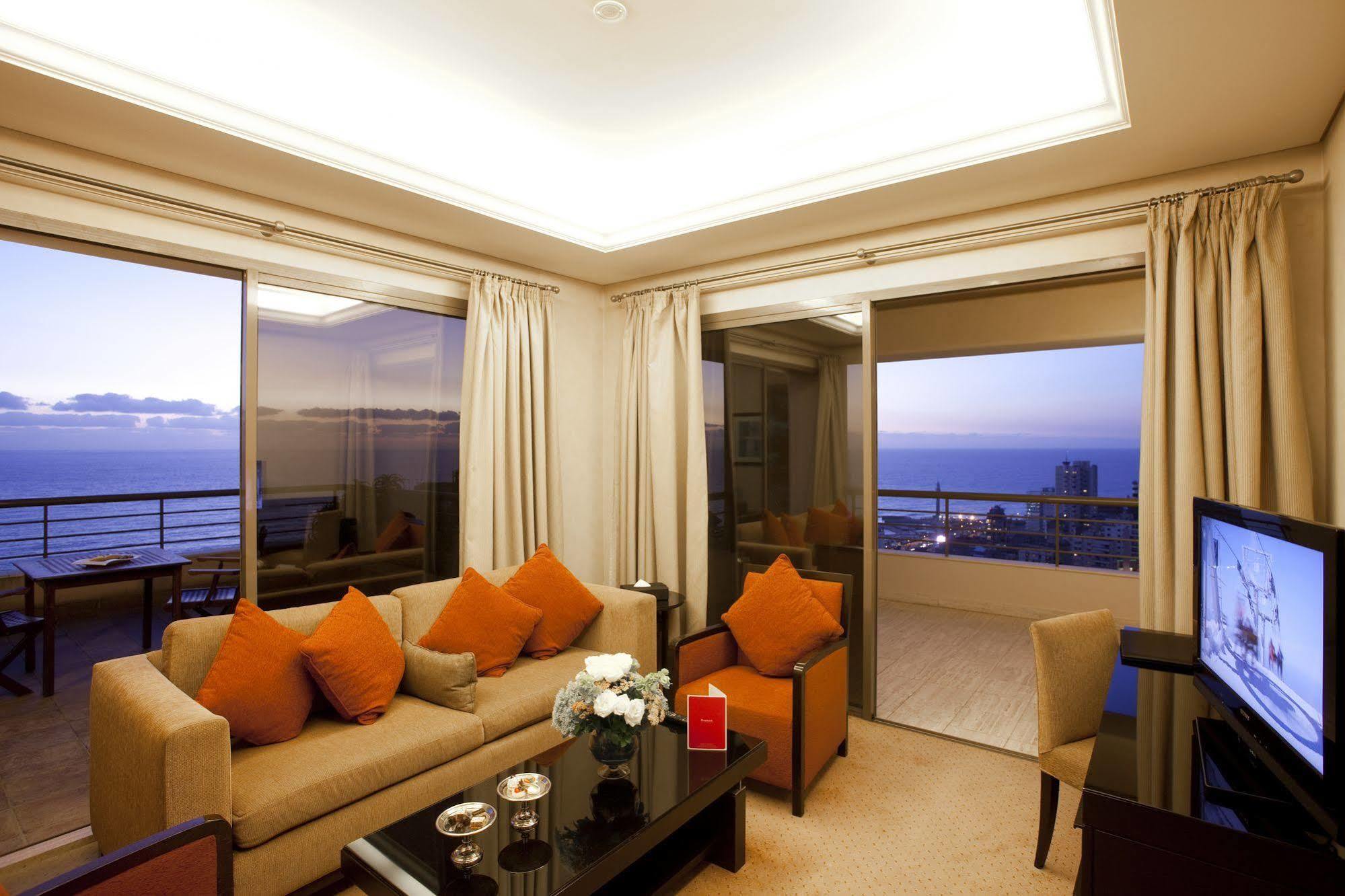 Hotel Ramada Plaza By Wyndham Raouche 5*